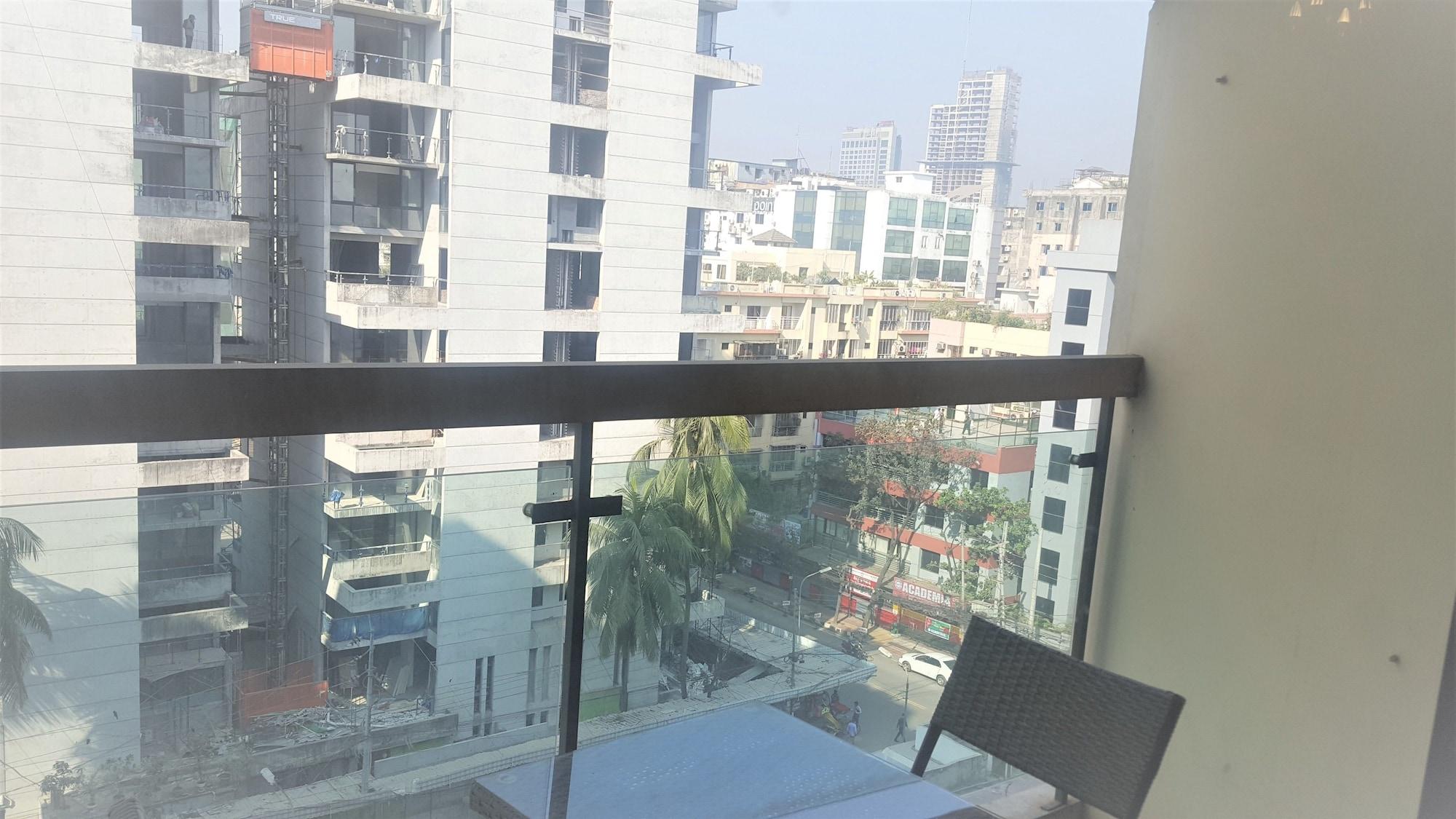 Coventina Lake Suites Dhaka Exterior photo