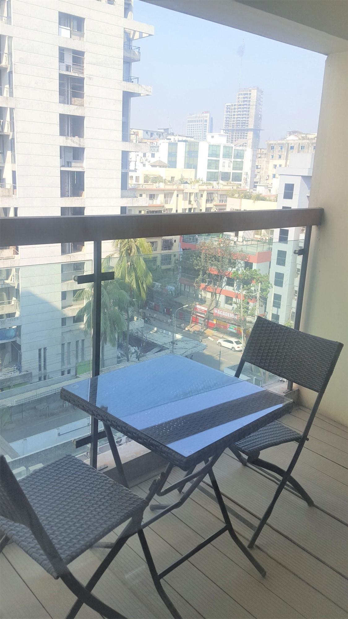 Coventina Lake Suites Dhaka Exterior photo